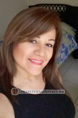 183622 - Laura Age: 57 - Costa Rica