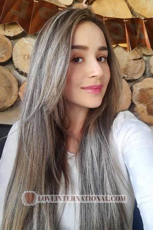 221699 - Lizeth Age: 32 - Colombia