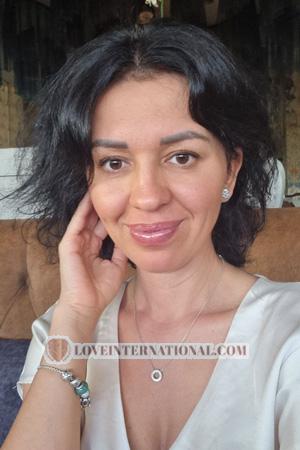 222037 - Irina Age: 41 - Ukraine