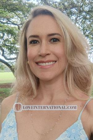 222044 - Laura Age: 40 - Colombia