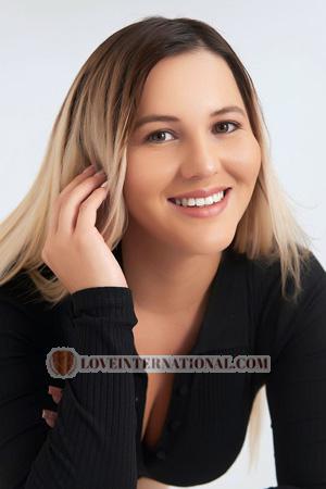 Ladies of Costa Rica