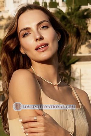 223018 - Anastasiia Age: 30 - Poland