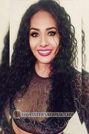 Ladies of Costa Rica