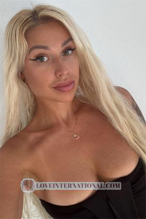 223690 - Ekaterina Age: 39 - Russia