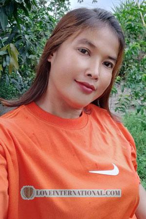 224011 - Puthea Age: 41 - Cambodia