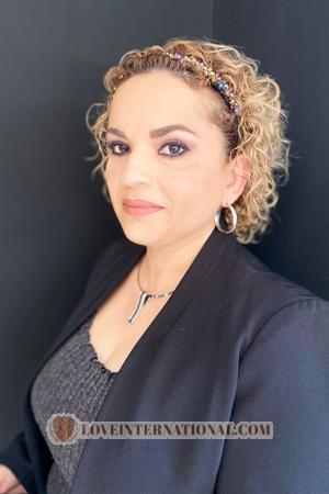 Ladies of Costa Rica