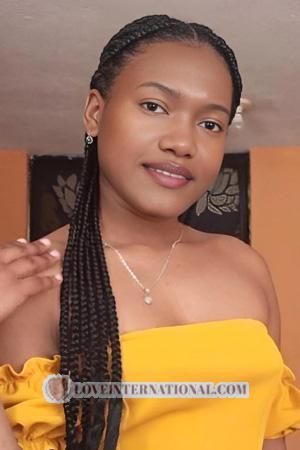 224626 - Kimberly Age: 19 - Ecuador