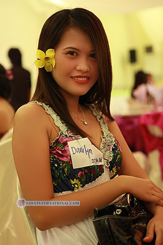 Philippine-Women-32